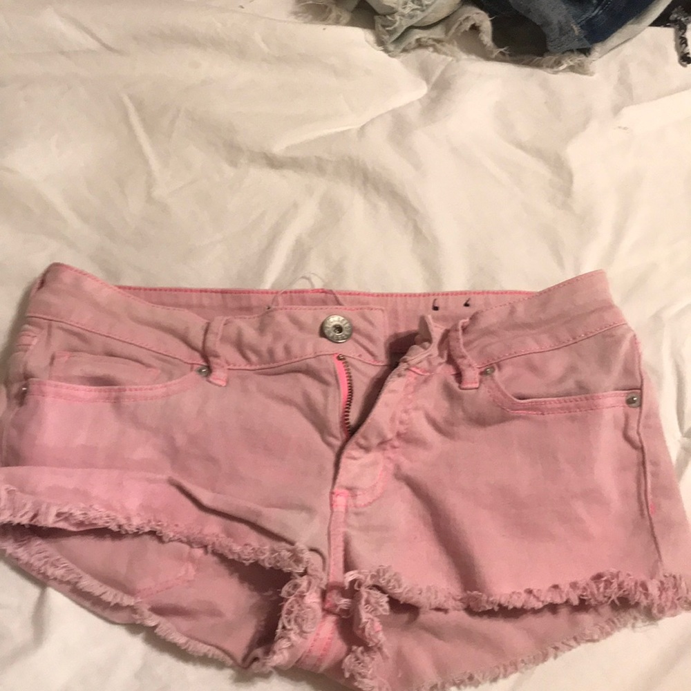 Bullhead short shorts